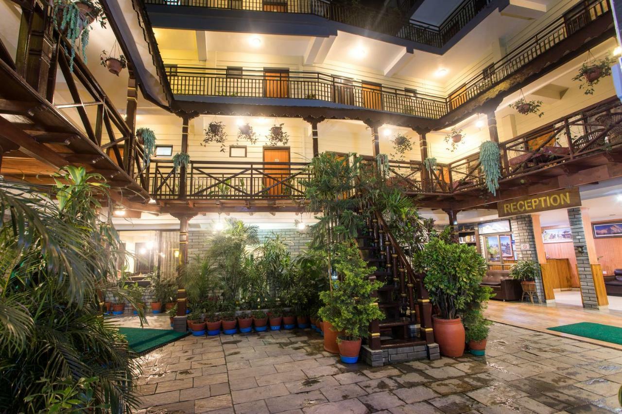 Hotel Peace Plaza Pokhara Extérieur photo