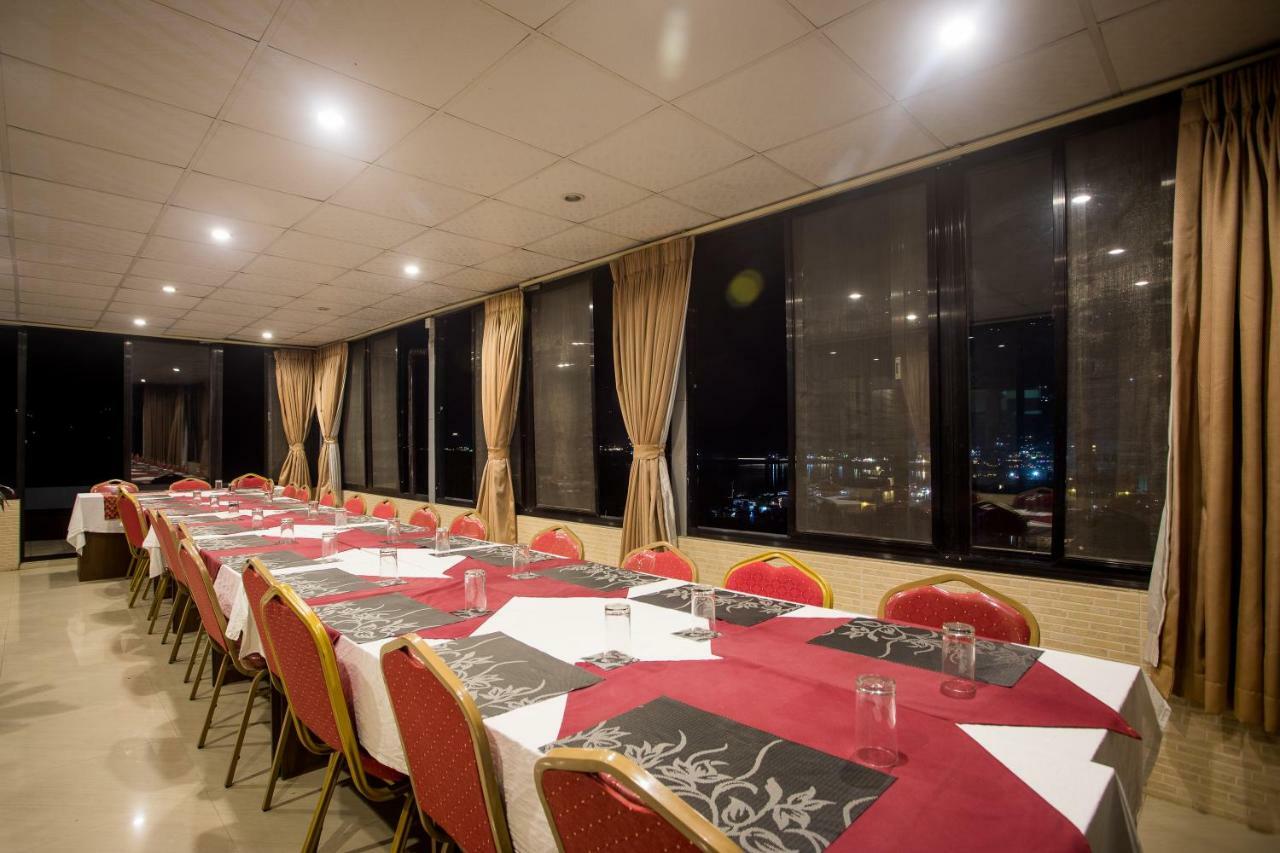 Hotel Peace Plaza Pokhara Extérieur photo