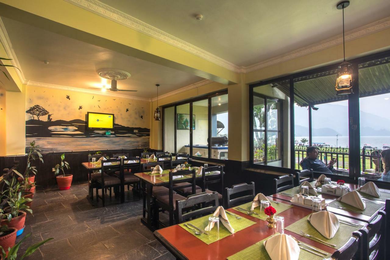 Hotel Peace Plaza Pokhara Extérieur photo