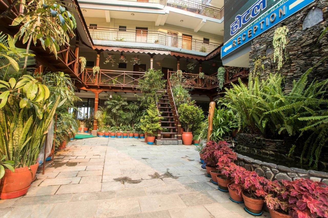 Hotel Peace Plaza Pokhara Extérieur photo