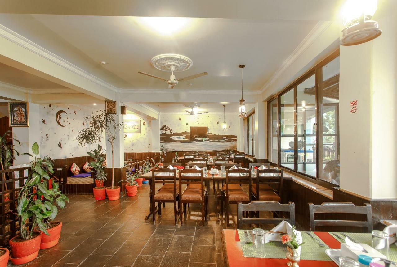 Hotel Peace Plaza Pokhara Extérieur photo
